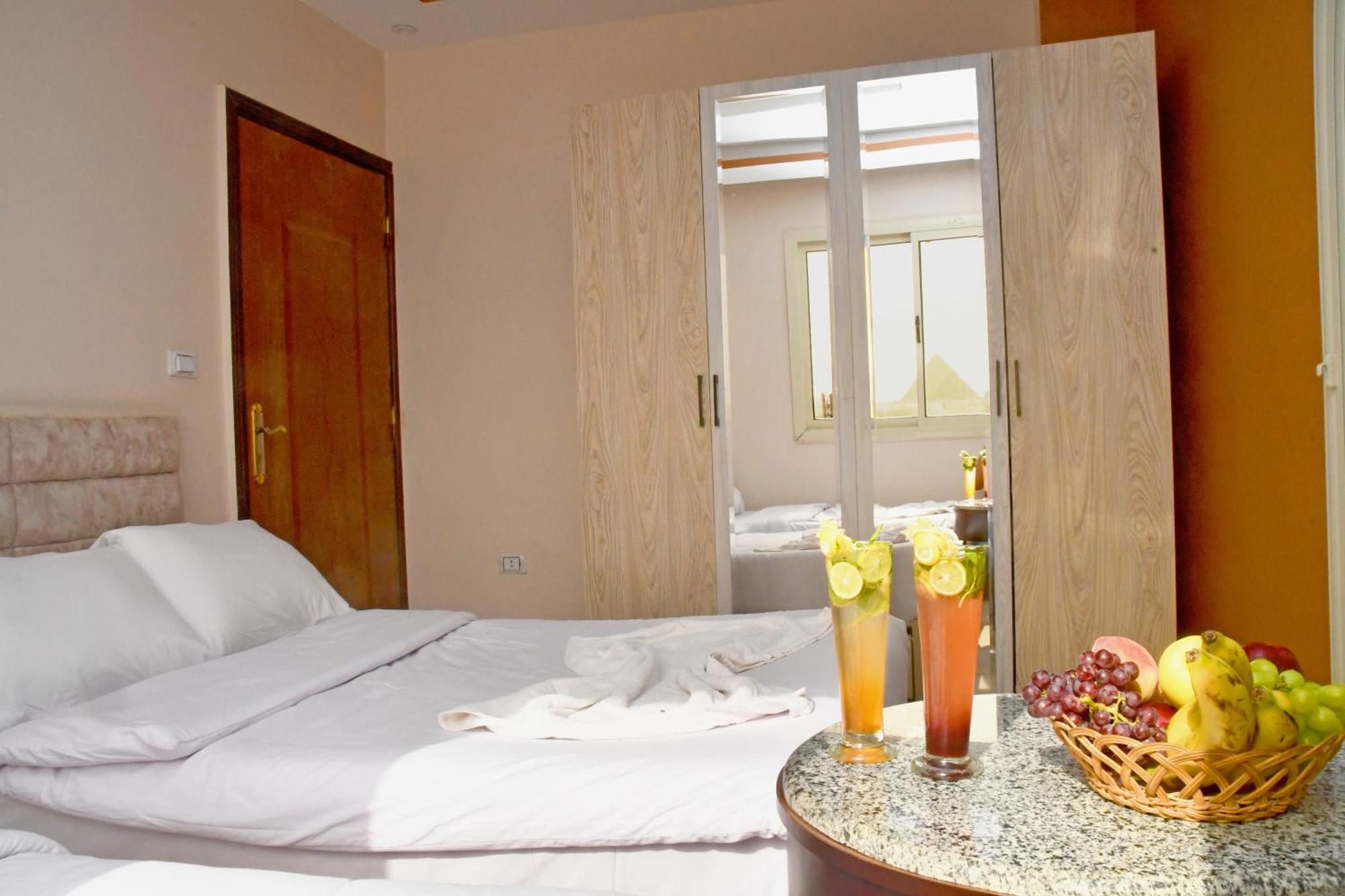 Nun Pyramids Hotel Kafrat al Jabal Exterior photo