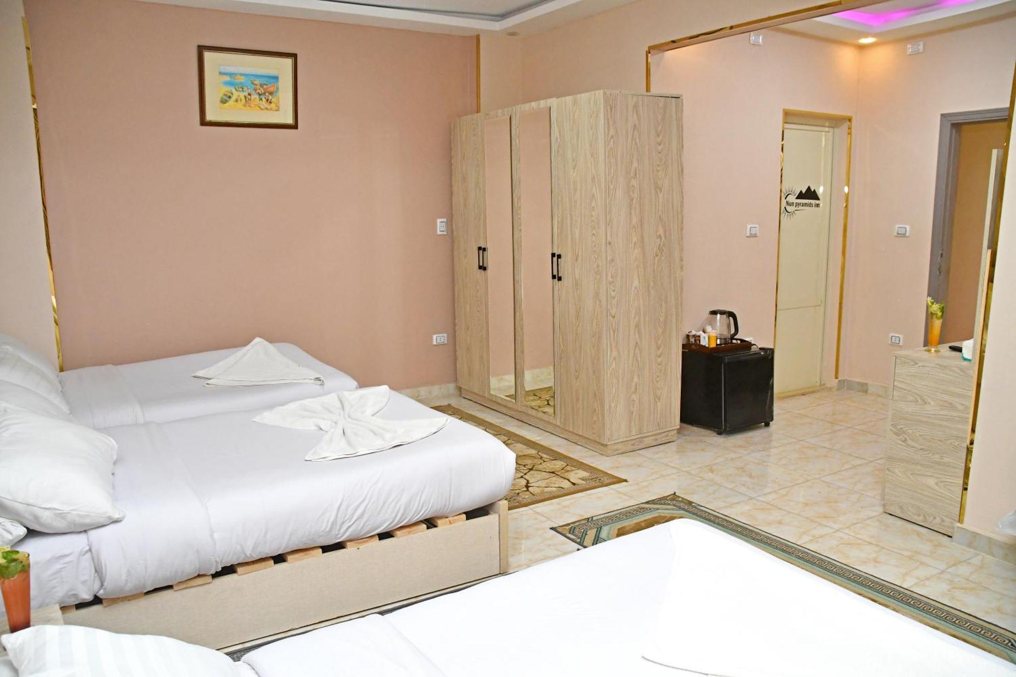 Nun Pyramids Hotel Kafrat al Jabal Room photo